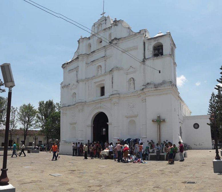 Así es la iglesia de Santiago Apóstol y la de Nuestra Señora del Pilar - La  Hora Voz del Migrante